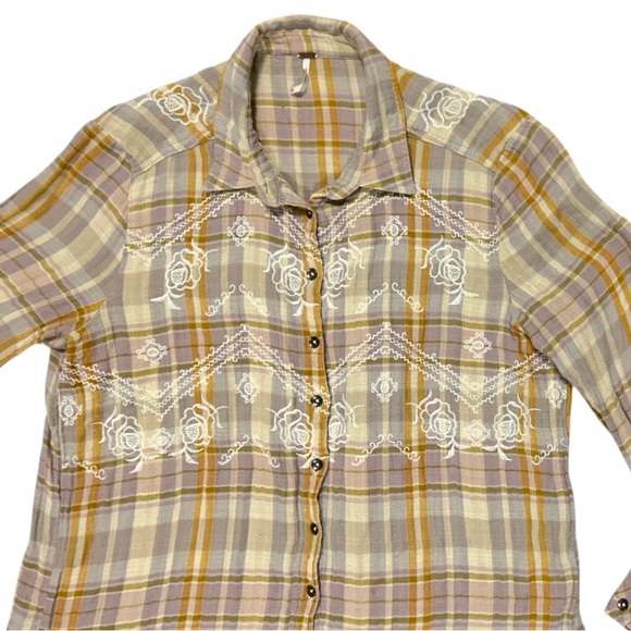 Free People Women's Magical Plaid Buttondown Western Top in Tan. Size M - Picture 5 of 8